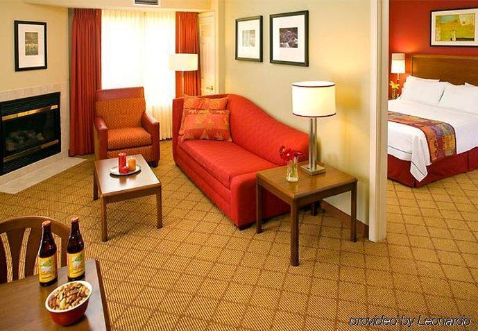 Residence Inn By Marriott Fort Collins Extérieur photo